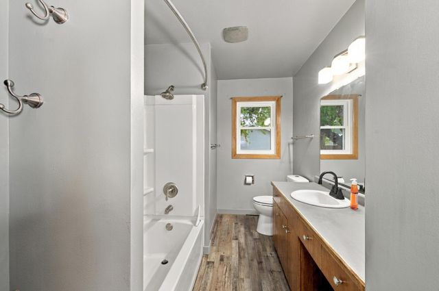 537 2nd St Court E, West Fargo, ND 58078