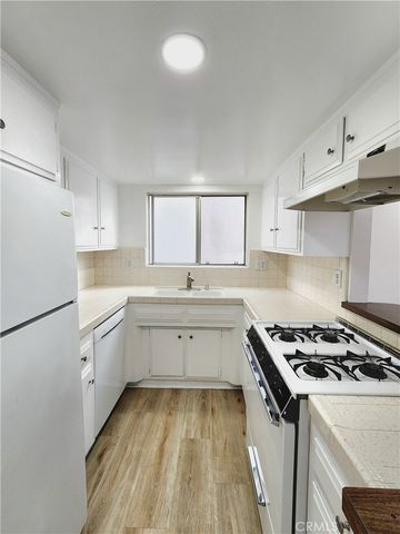 326 10th Place, Manhattan Beach, CA 90266