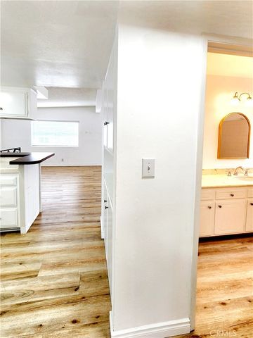 326 10th Place, Manhattan Beach, CA 90266