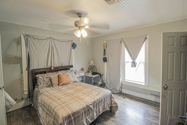1203 N Houston Avenue, Livingston, TX 77351