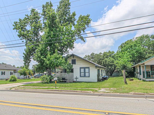 1203 N Houston Avenue, Livingston, TX 77351