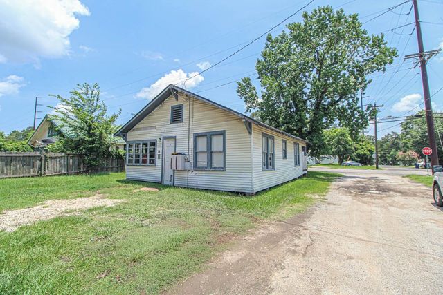 1203 N Houston Avenue, Livingston, TX 77351