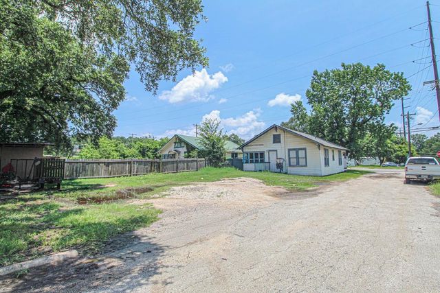 1203 N Houston Avenue, Livingston, TX 77351