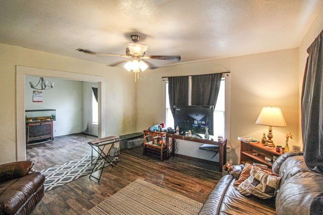 1203 N Houston Avenue, Livingston, TX 77351