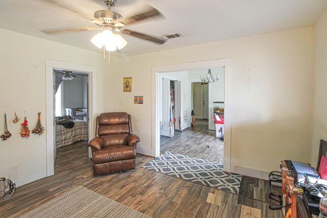 1203 N Houston Avenue, Livingston, TX 77351