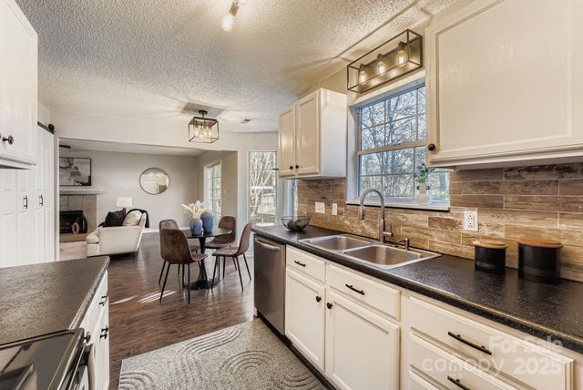 14222 Walkers Crossing Drive 20, Charlotte, NC 28273