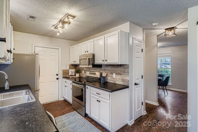 14222 Walkers Crossing Drive 20, Charlotte, NC 28273