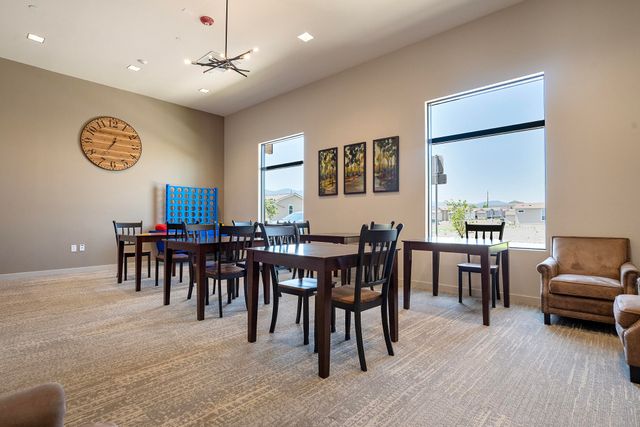 3555 S Pacific Highway 220, Medford, OR 97501