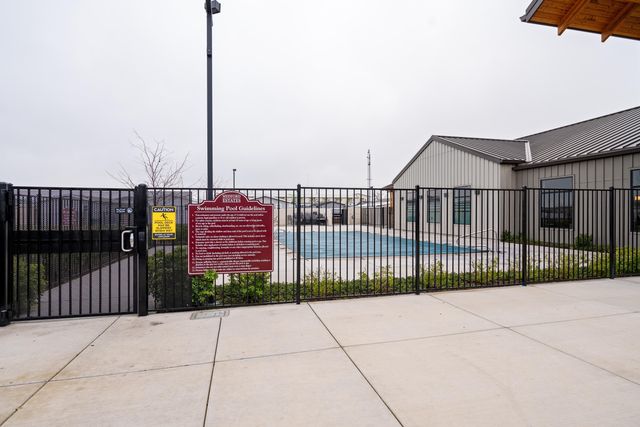 3555 S Pacific Highway 220, Medford, OR 97501