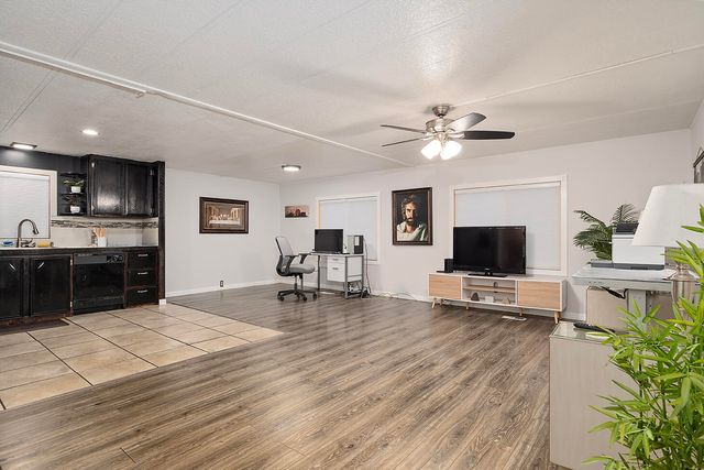 3555 S Pacific Highway 220, Medford, OR 97501