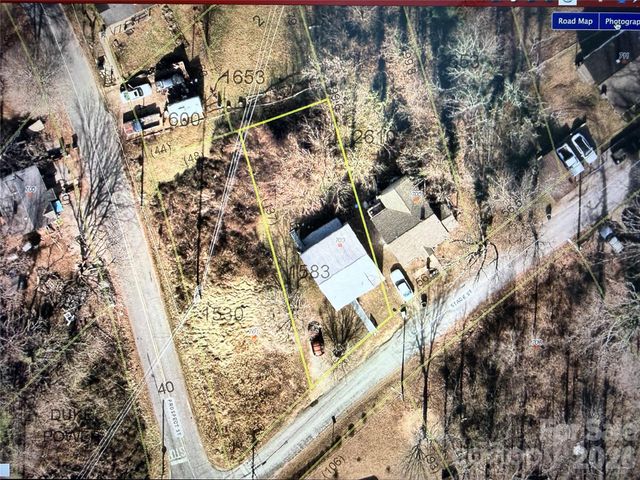 703 Stage Street NW, Lenoir, NC 28645