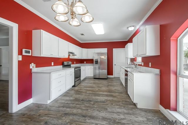 32553 Magnolia Ct, Denham Springs, LA 70706