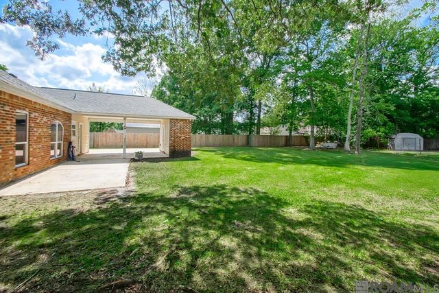 32553 Magnolia Ct, Denham Springs, LA 70706