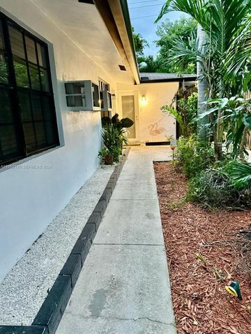 1240 NE 12th Ave 1, Fort Lauderdale, FL 33304