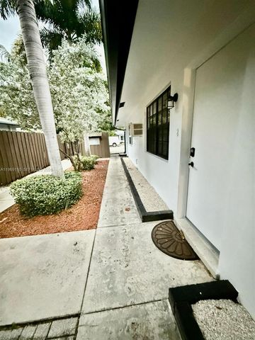 1240 NE 12th Ave 1, Fort Lauderdale, FL 33304
