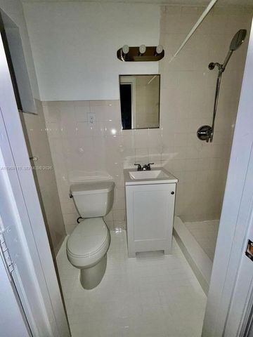 1240 NE 12th Ave 1, Fort Lauderdale, FL 33304