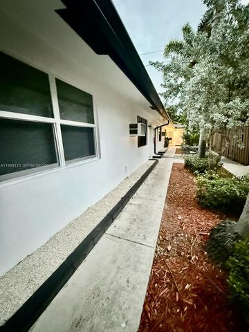 1240 NE 12th Ave 1, Fort Lauderdale, FL 33304