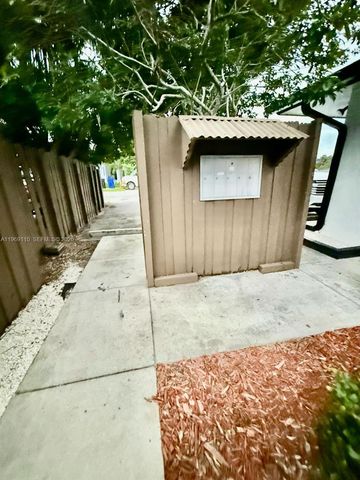 1240 NE 12th Ave 1, Fort Lauderdale, FL 33304