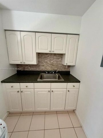 1240 NE 12th Ave 1, Fort Lauderdale, FL 33304