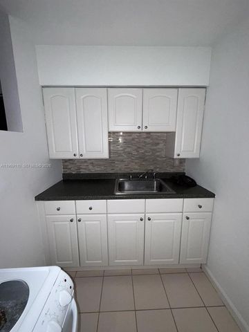 1240 NE 12th Ave 1, Fort Lauderdale, FL 33304