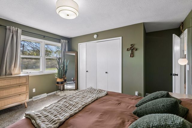 4501 Oregon Avenue N, New Hope, MN 55428