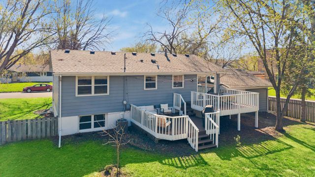 4501 Oregon Avenue N, New Hope, MN 55428