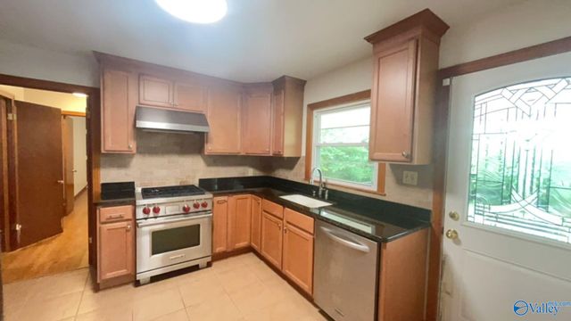 1400 Mcclung Avenue SE, Huntsville, AL 35801