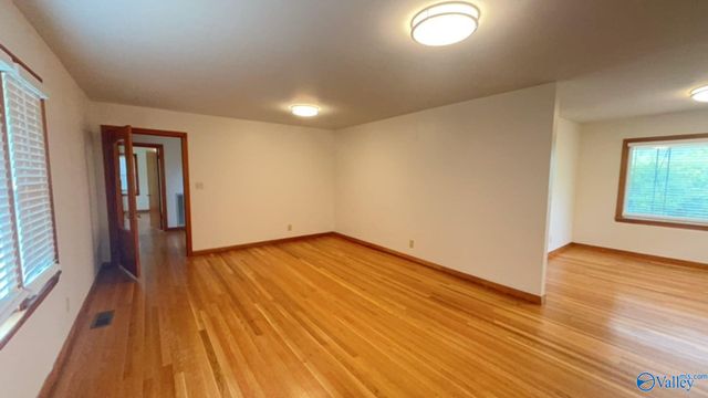 1400 Mcclung Avenue SE, Huntsville, AL 35801