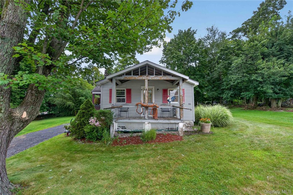 33 E Crossman Avenue, Monroe, NY 10950 — photo 2