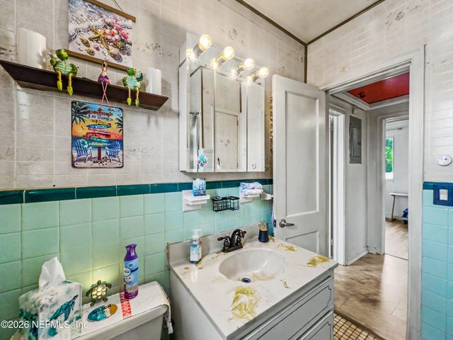 1318 8TH Street N, Jacksonville Beach, FL 32250