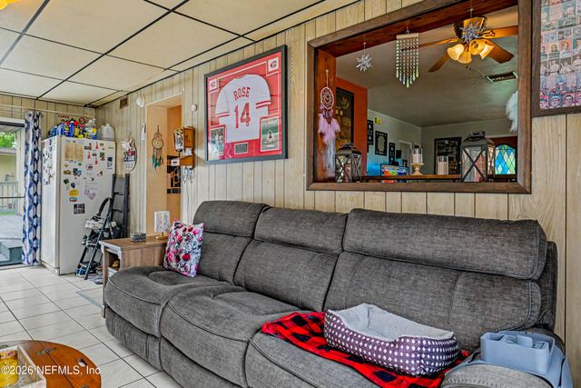 1318 8TH Street N, Jacksonville Beach, FL 32250