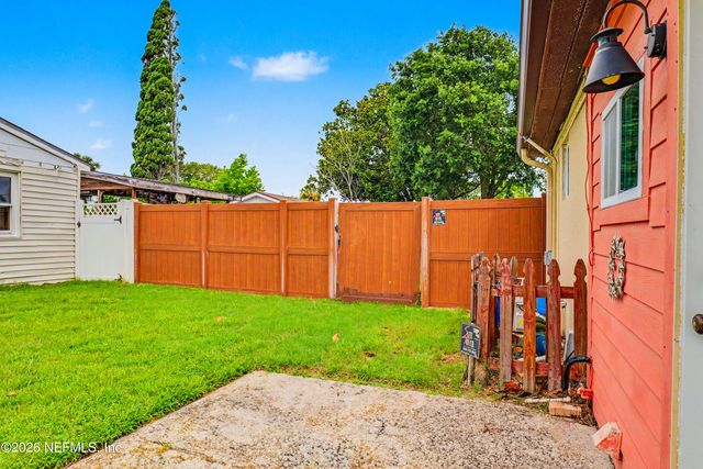 1318 8TH Street N, Jacksonville Beach, FL 32250