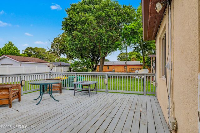 1318 8TH Street N, Jacksonville Beach, FL 32250