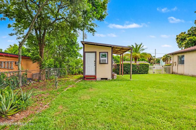 1318 8TH Street N, Jacksonville Beach, FL 32250