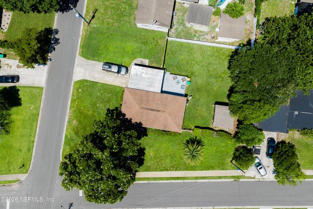 1318 8TH Street N, Jacksonville Beach, FL 32250