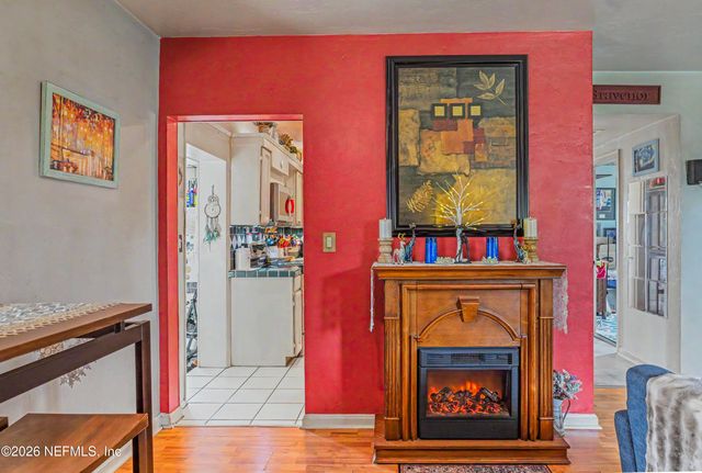 1318 8TH Street N, Jacksonville Beach, FL 32250