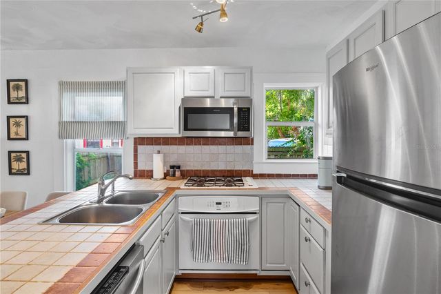 918 16TH STREET W, Bradenton, FL 34205