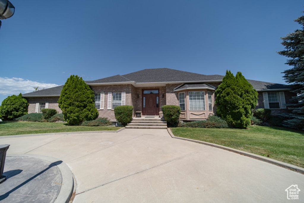 1416 W VALLEY VIEW DR, Wellington, UT 84542