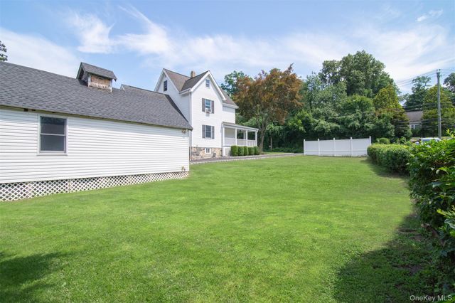 74 Oregon Road, Cortlandt Manor, NY 10567