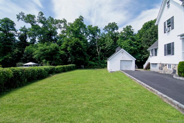 74 Oregon Road, Cortlandt Manor, NY 10567