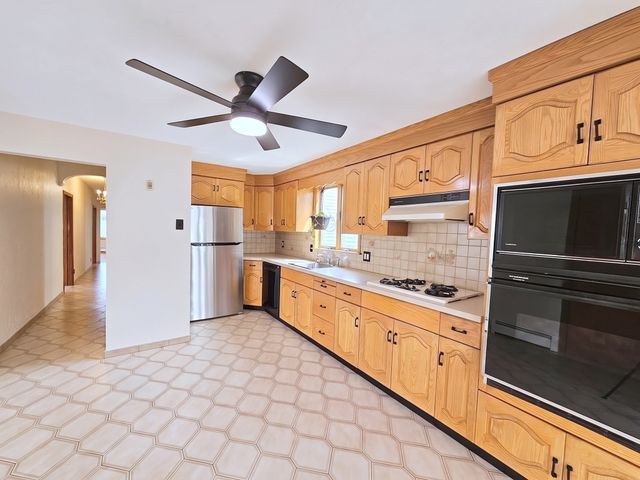 238 School Street 3, Somerville, MA 02145