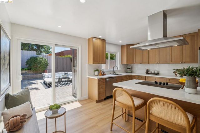 5263 Proctor Avenue, Oakland, CA 94618