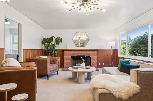 5263 Proctor Avenue, Oakland, CA 94618