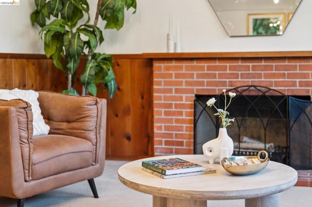 5263 Proctor Avenue, Oakland, CA 94618