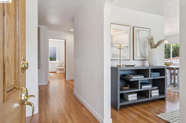 5263 Proctor Avenue, Oakland, CA 94618