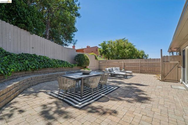 5263 Proctor Avenue, Oakland, CA 94618