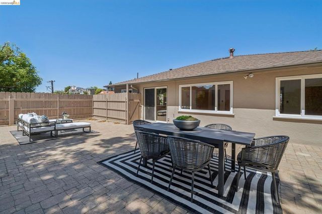 5263 Proctor Avenue, Oakland, CA 94618