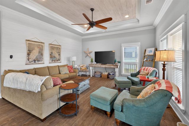 844 Eastview, Crystal Beach, TX 77650