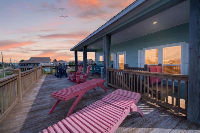 844 Eastview, Crystal Beach, TX 77650