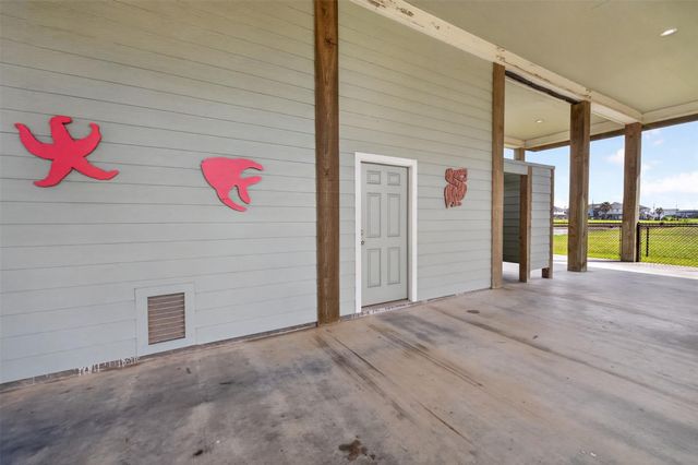 844 Eastview, Crystal Beach, TX 77650